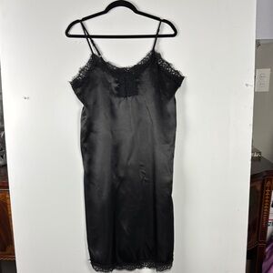 MiMi Chica Sz M Black lace trim “slip dress”  adj spaghetti straps EUC polyester
